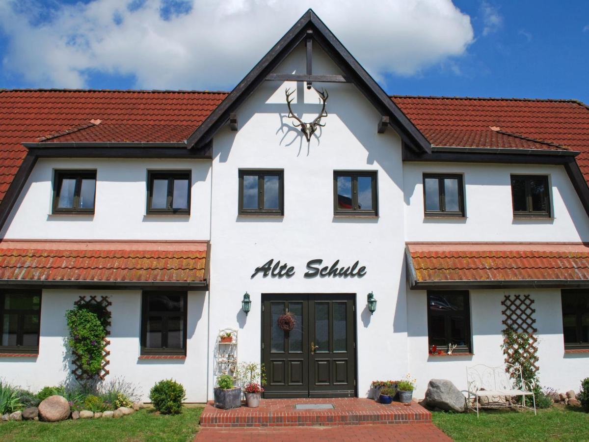 Apartment Gaestehaus Alte Schule-10 By Interhome Dargun Exterior photo